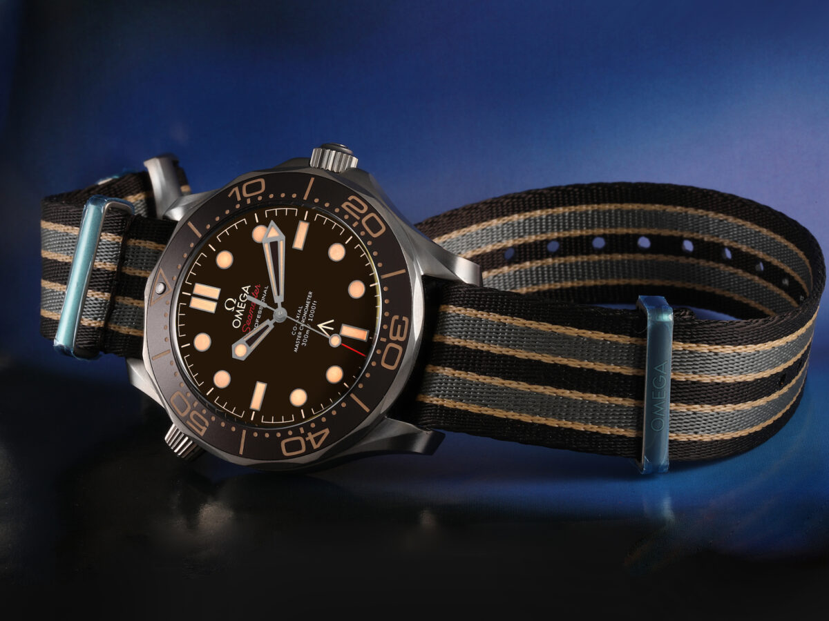 Omega Seamaster 300M 007 Edition Titanium Mens Watch 210.92.42.20.01.001