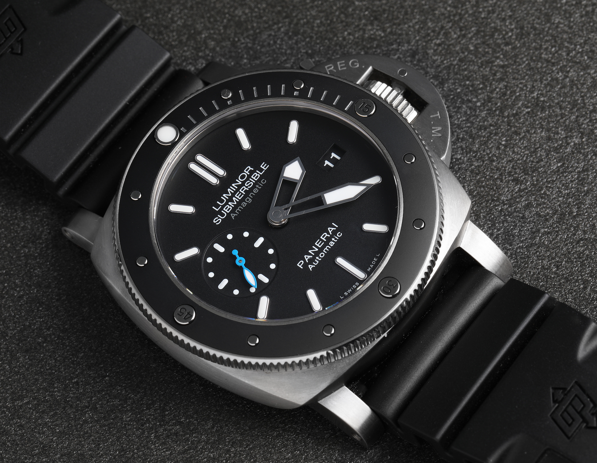 Panerai Submersible PAM 683