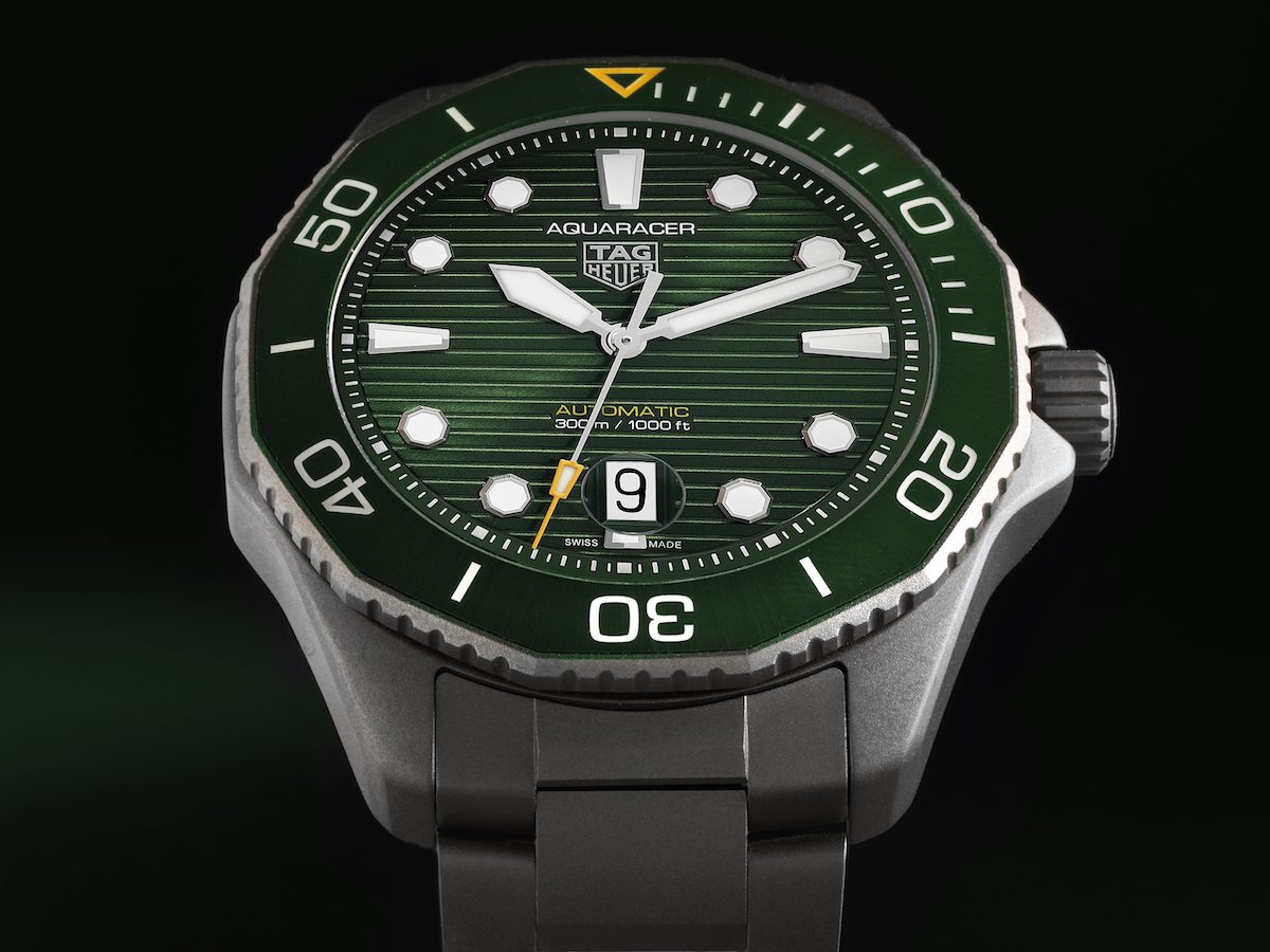 Tag Heuer Aquaracer Professional Titanium Green Dial Mens Watch WBP208B