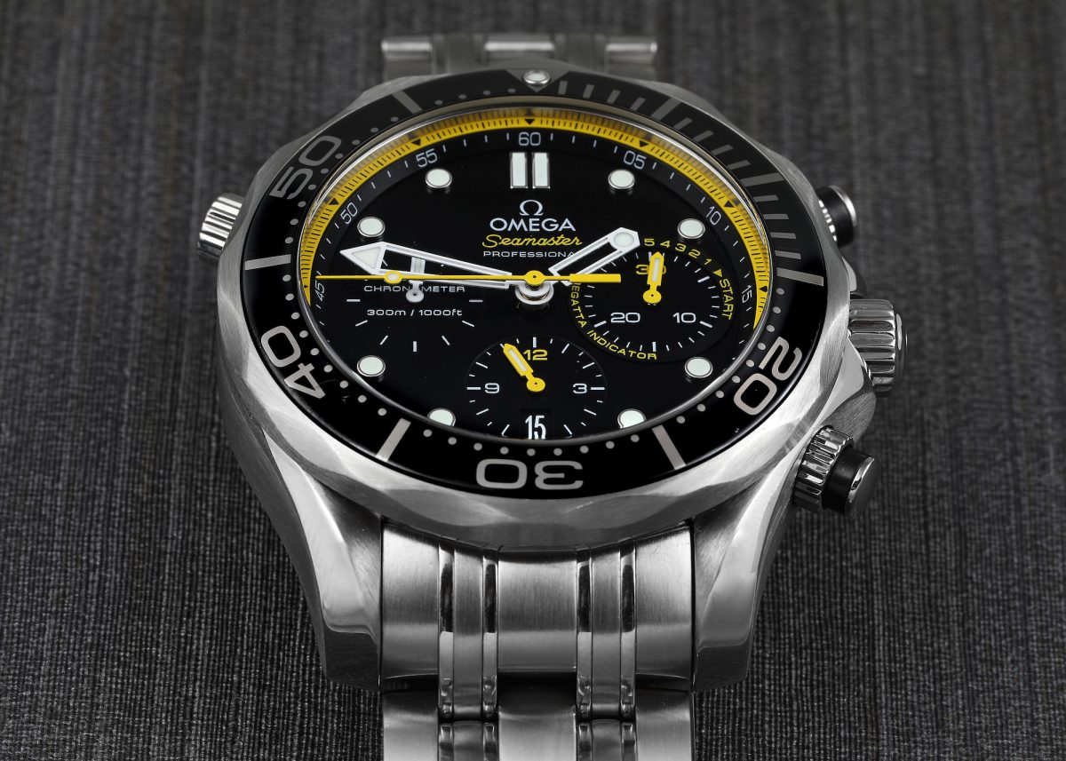 Omega Seamaster Regatta Yellow Hands Mens Watch 212.30.44.50.01.002