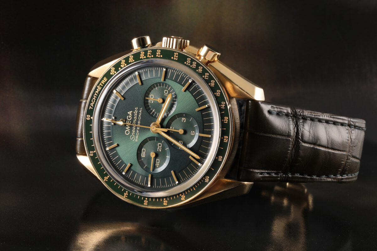 Omega Speedmaster MoonShine Gold Green Dial 310.63.42.50.10.001