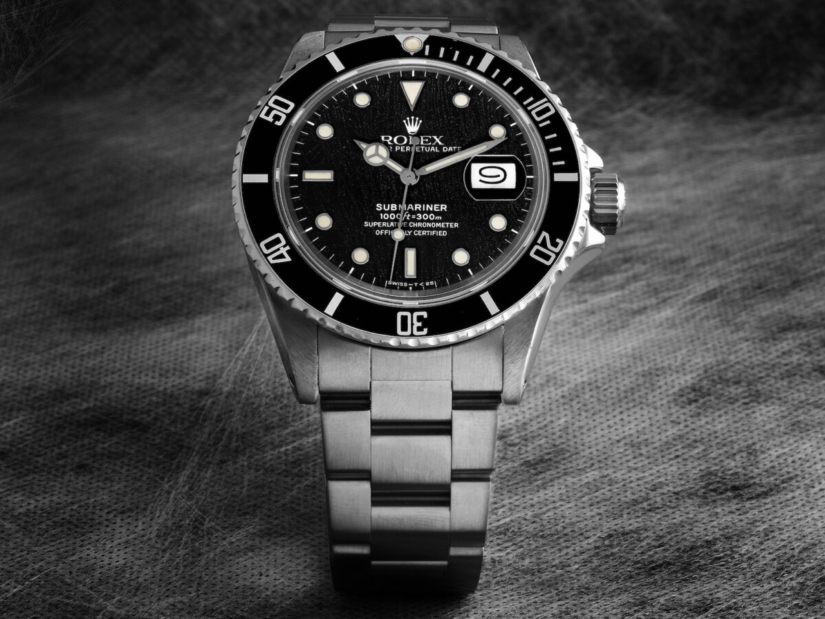 Rolex Submariner 16610 Buying Guide - Rolex Submariner Date Black Dial Steel Mens Watch 16610